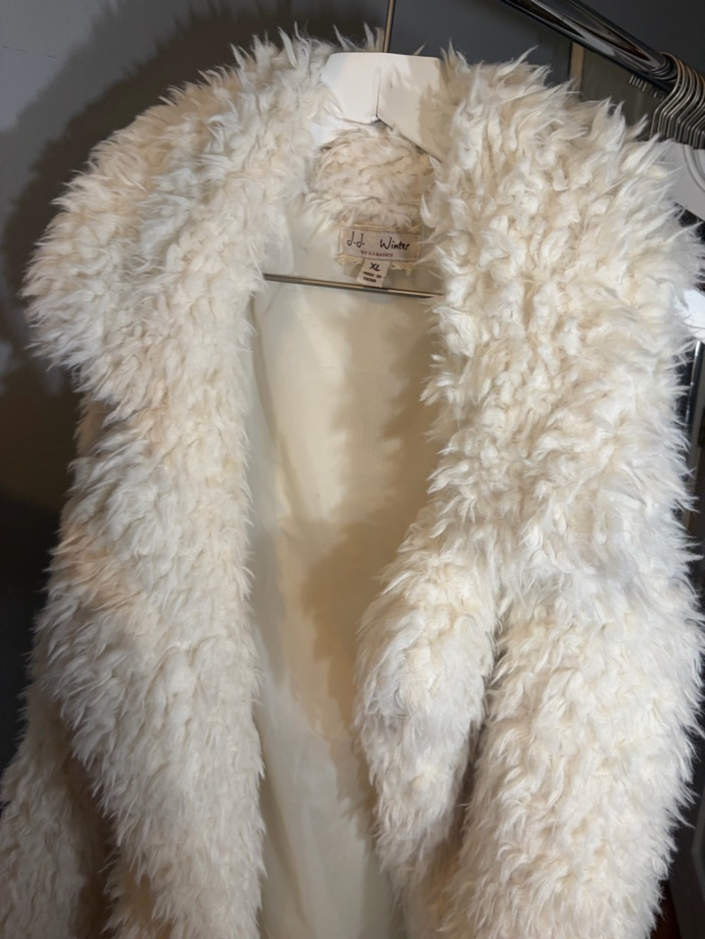 Cozy Cream Faux Fur Teddy Jacket Vest - Open Front - Picture 9 of 10